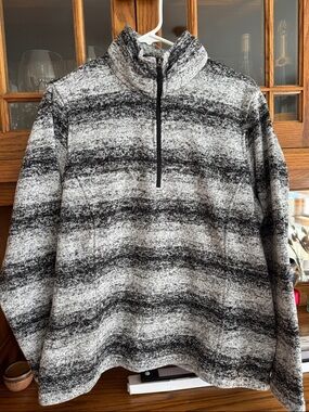 Lands End women’s fleece size L